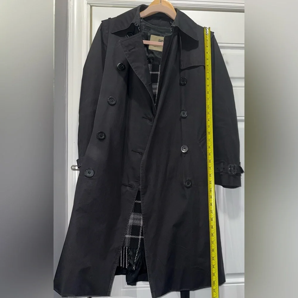 Burberry Irene Black Double-Breasted Trench Coat - Picture 14 of 16
